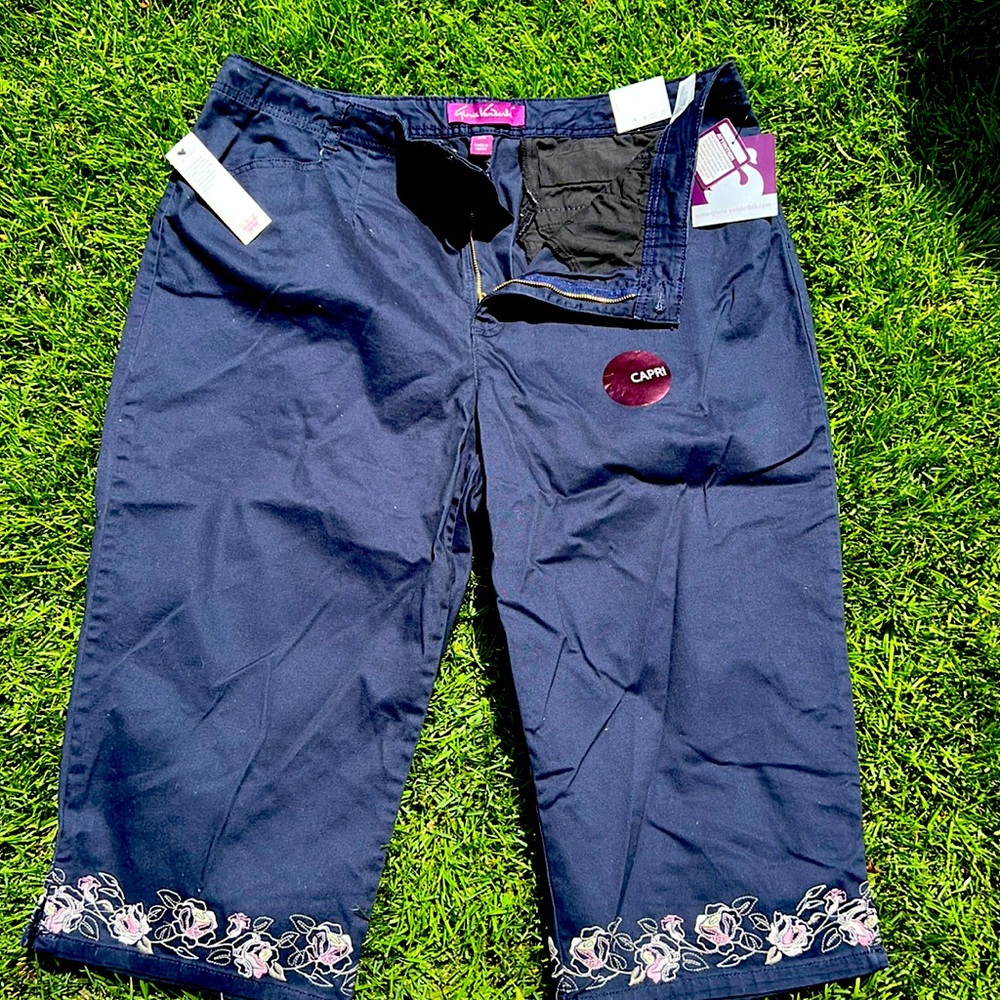 Navy Blue Capris